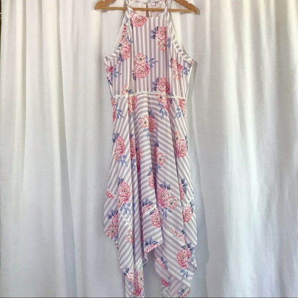 4 for $35 🍄 Candies Floral High Neck Handkerchief Hem Dress - Picture 3 of 12